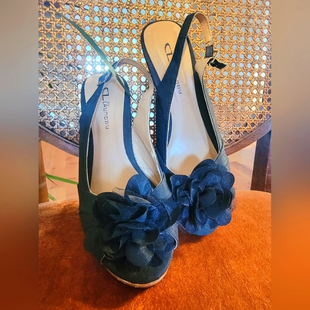 Chinese laundry peep toe cork wedges black fabric top and floral details 7
